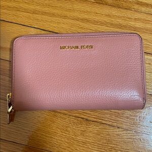 Michael Kors Jet Set Travel Large flat multifunction phone case Wallet Wristlet